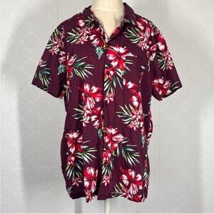 Hawaiian shirt by the resort
▪️Size L
Like New